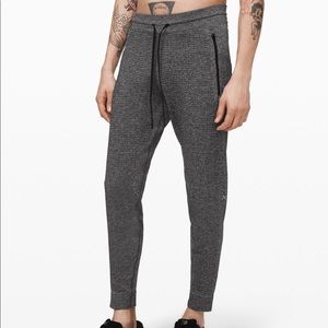 [NWT] Lululemon — Engineered Warmth Jogger 28" — Small